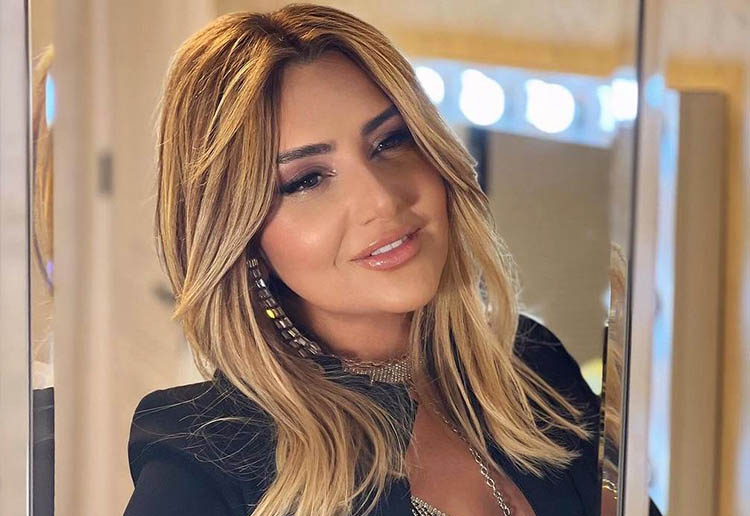 Zülfiyyə Xanbabayeva yeni görünüşü diqqətləri üzərinə cəmləyib - FOTO