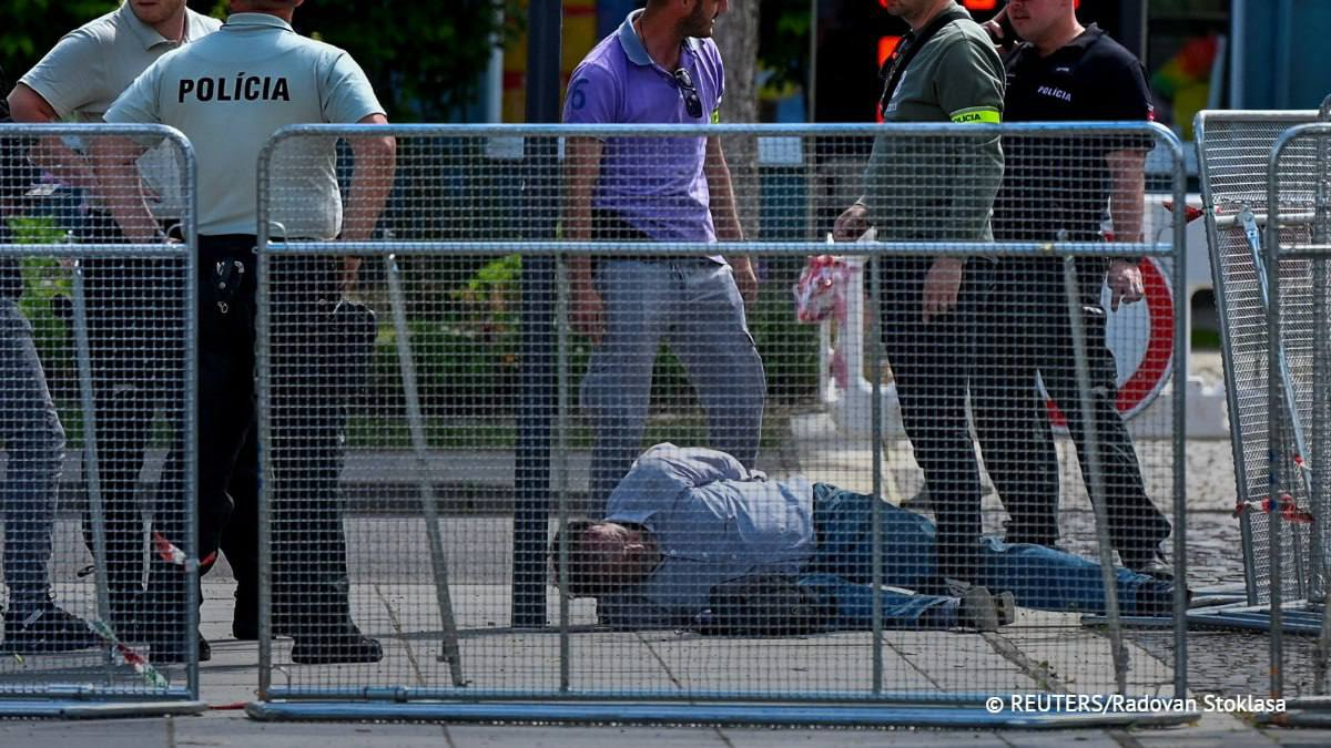 Slovakiyada hökumət binasında atışma: Baş nazir yaralandı - FOTO