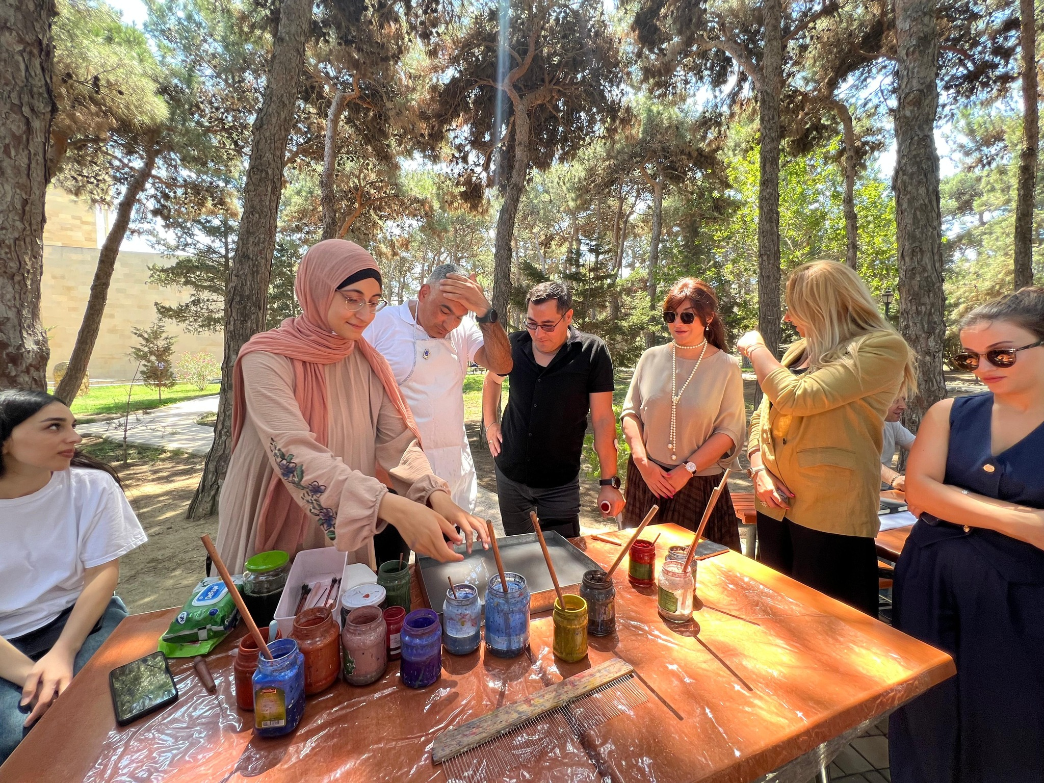 Suraxanı rayonunda "Psixoloji qrup terapiyası -Ebru sənəti masterklası" keçirilib