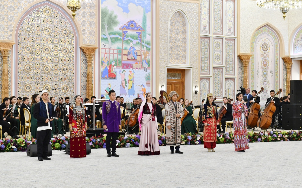 Mehriban Əliyeva Səmərqənddə təşkil olunan naharda iştirak edib