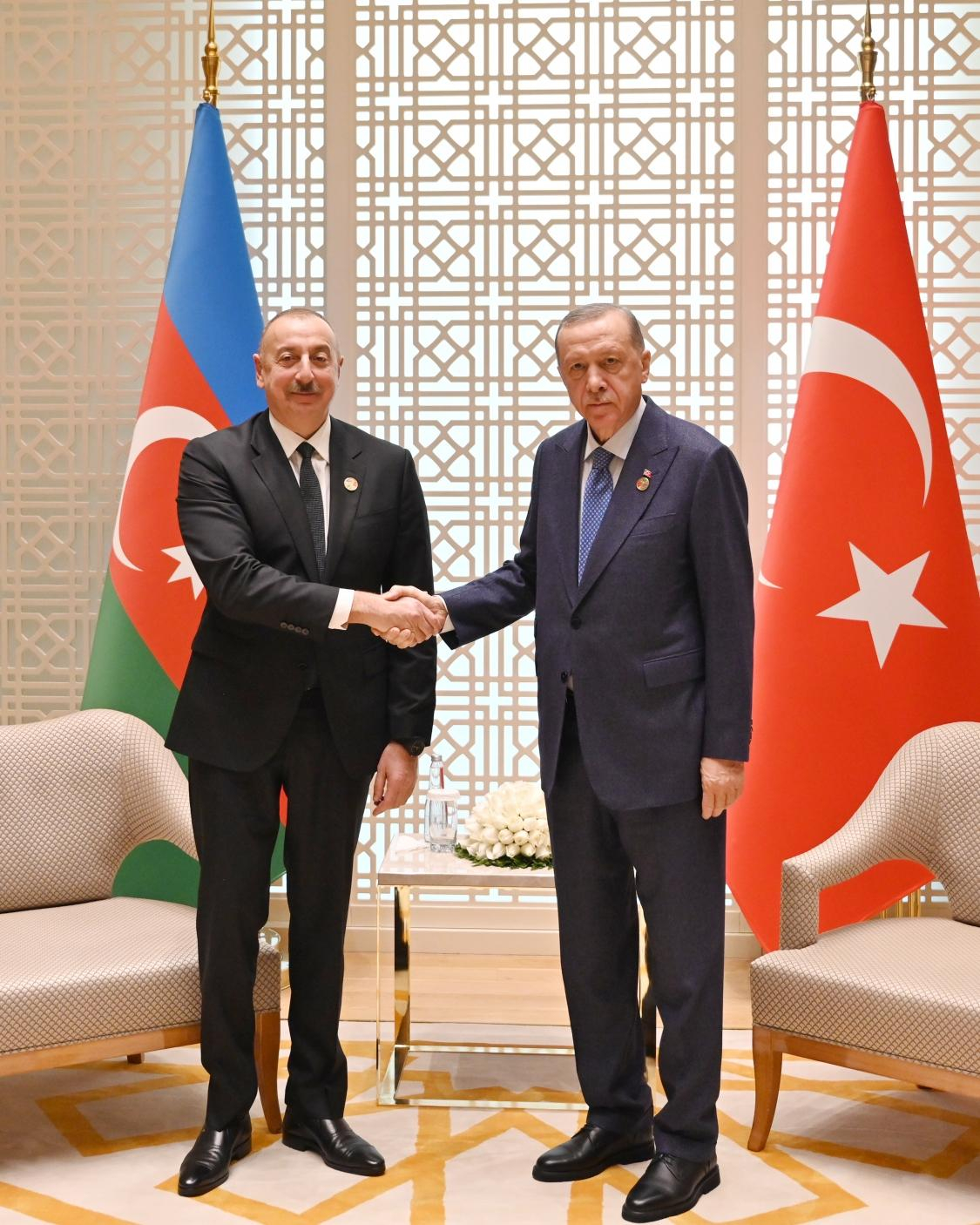 İlham Əliyev Rəcəb Tayyib Ərdoğanla görüşüb