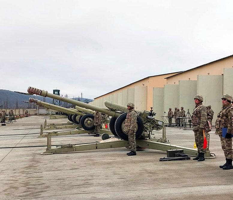 Azərbaycan Ordusunun Baş Qərargah rəisi hərbi hissələrin döyüş hazırlığını yoxlayıb