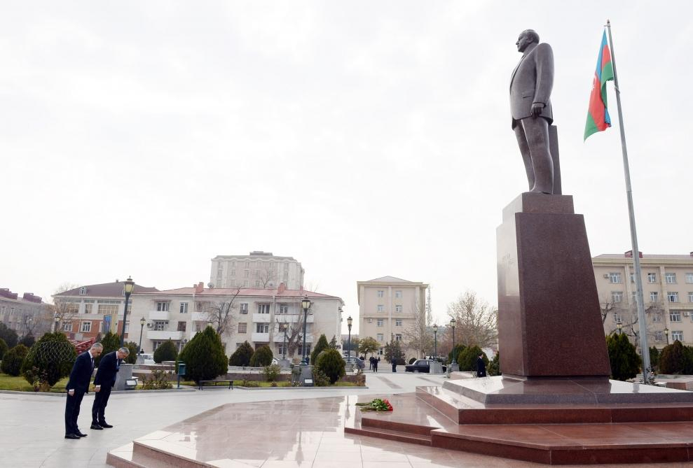 Naxçıvanda Azərbaycan Prezidentinin səlahiyyətli nümayəndəsi muxtar respublikanın ictimaiyyətinə təqdim edilib