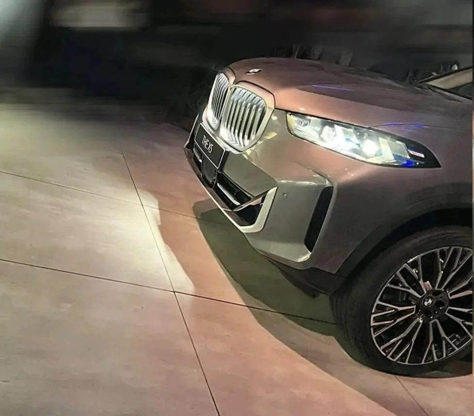 Yenilənmiş "BMW X5"in fotoları 