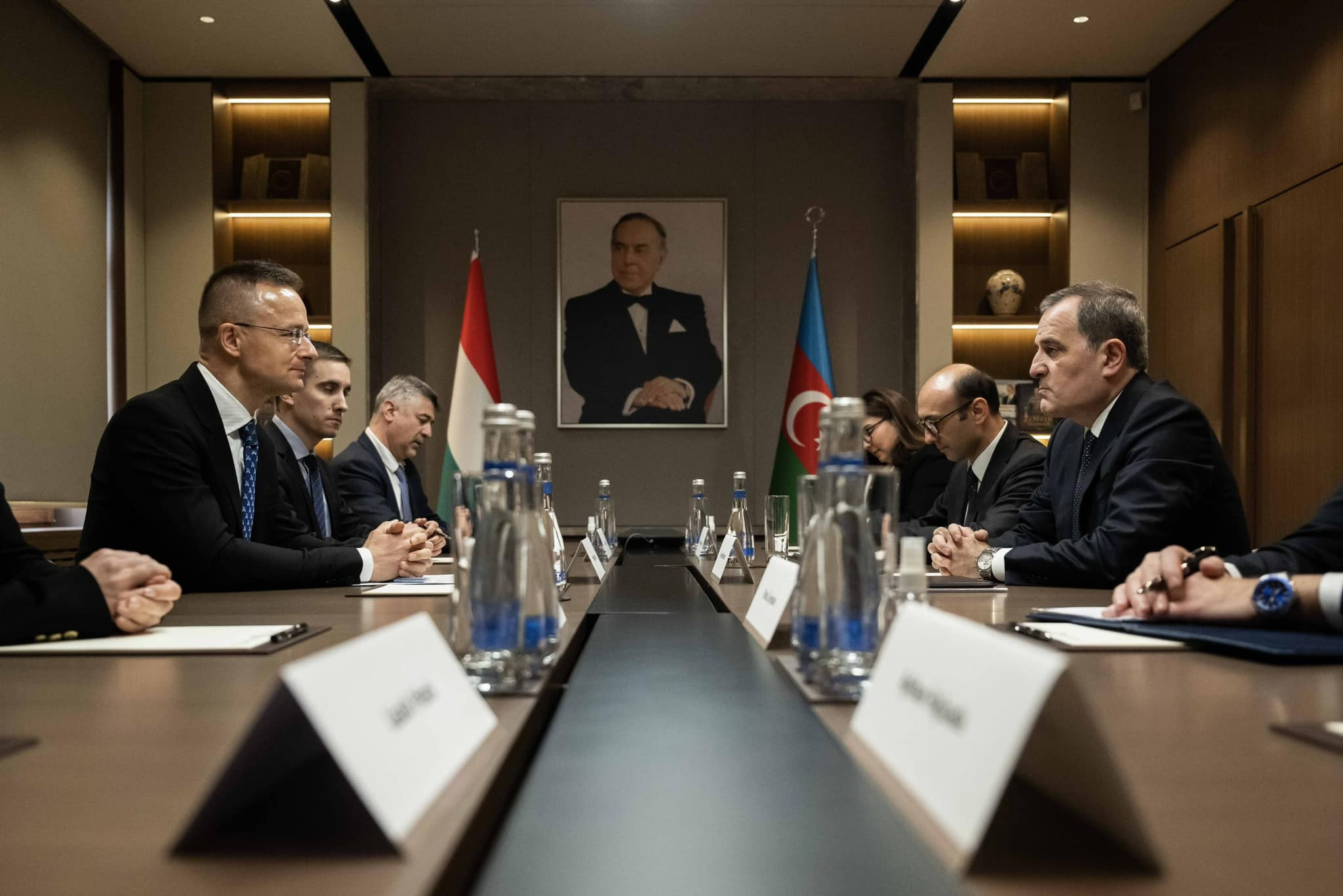 Azərbaycan və Macarıstan XİN rəhbərləri Bakıda görüşüb