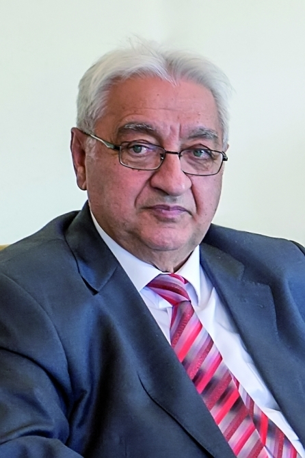 Bu gün akademik, əməkdar elm xadimi Arif Paşayevin doğum günüdür