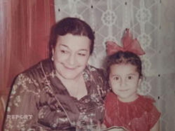 Bu gün Azərbaycanın görkəmli aktrisası, Xalq artisti Nəsibə Zeynalovanın anım günüdür