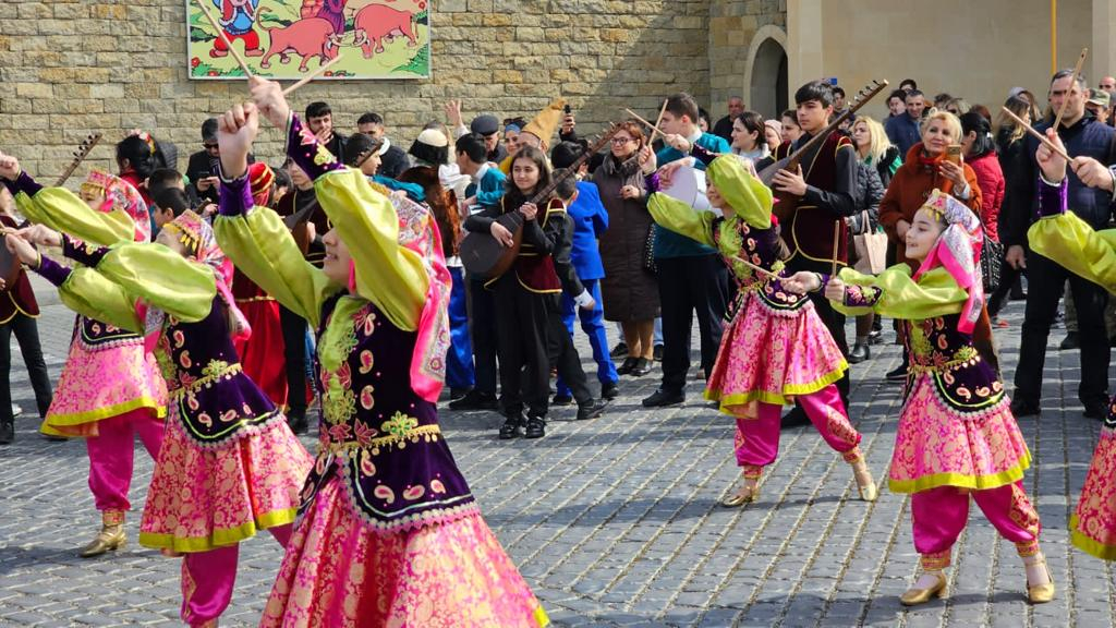 Novruz bayramı Suraxanıda təntənə ilə qeyd olunub - FOTO