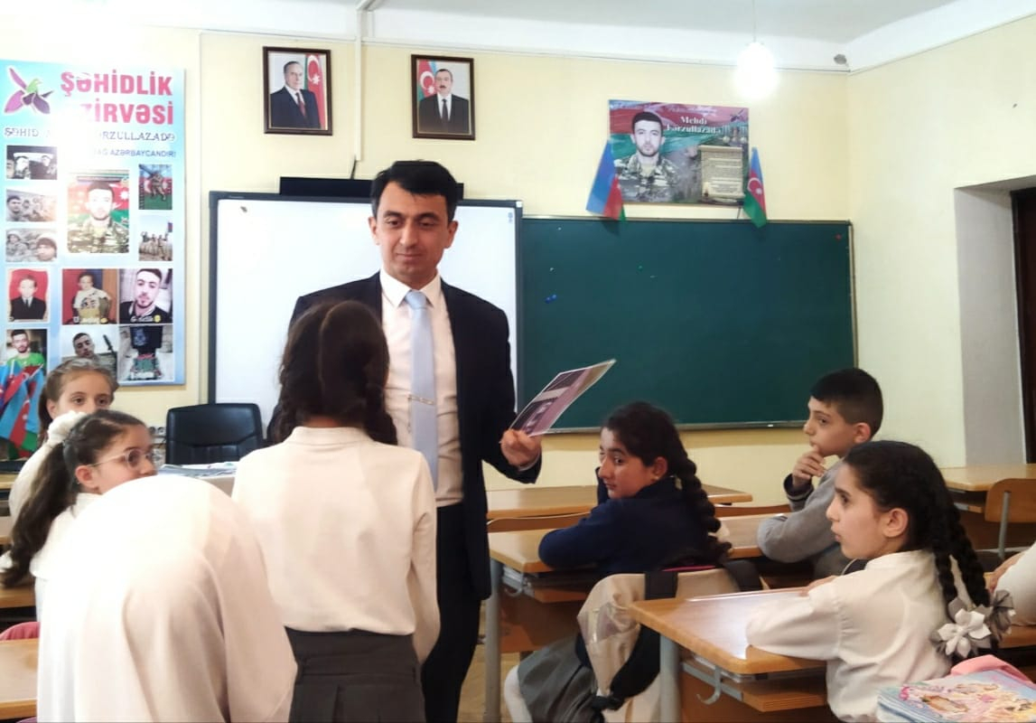 Yol hərəkəti qaydaları və təhlükəsizliyi mövzusuna dair növbəti tədbir kecirilmişdir
