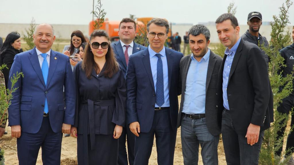 Ulu Öndər Heydər Əliyevin anadan olmasının 100 illiyinə həsr olunmuş ağacəkmə aksiyası keçirilib