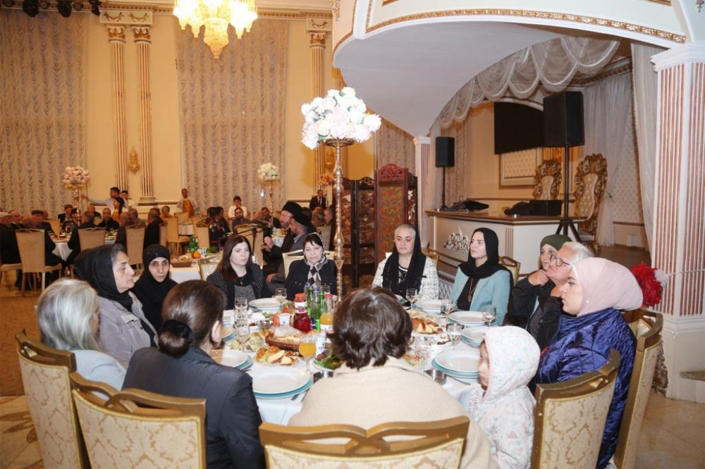 Mehriban Əliyevanın təşəbbüsü ilə iftar süfrəsi açılıb - FOTO