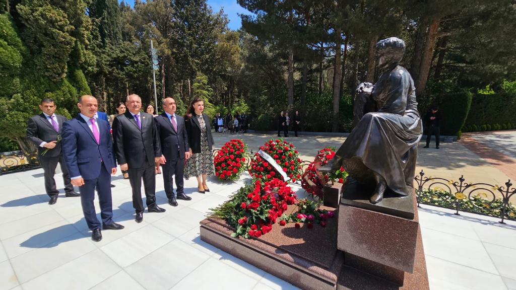 Görkəmli oftalmoloq, alim, akademik Zərifə xanım Əliyevanın xatirəsi yad edilib