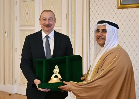 İlham Əliyev Ərəb Parlamentinin prezidentini qəbul etdi