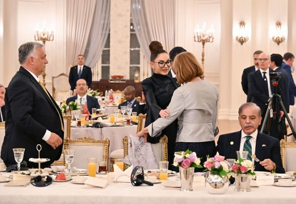 Ərdoğan səlahiyyətlərinin icrasına başlama mərasiminin iştirakçılarının şərəfinə şam yeməyi verib