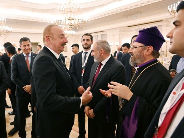Ərdoğan səlahiyyətlərinin icrasına başlama mərasiminin iştirakçılarının şərəfinə şam yeməyi verib