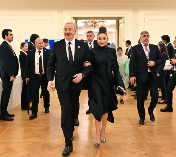 Ərdoğan səlahiyyətlərinin icrasına başlama mərasiminin iştirakçılarının şərəfinə şam yeməyi verib