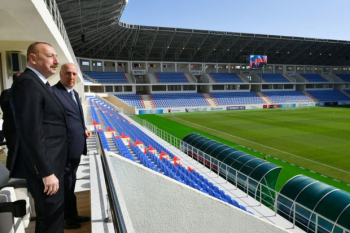 Prezident İlham Əliyev Sumqayıt şəhər stadionunda yaradılan şəraitlə tanış olub