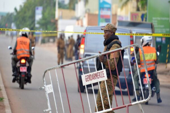 Burkina-Fasoda silahlılar məscidə hücum edib, ölənlər var