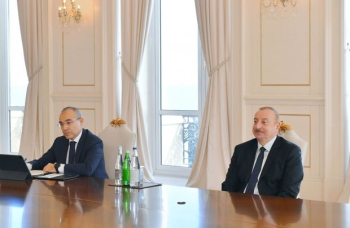 İlham Əliyev Alman İqtisadiyyatının Şərq Komitəsinin sədri Mixael Harmsın rəhbərlik etdiyi nümayəndə heyətini qəbul edib