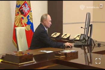 Vladimir Putin prezident seçkilərində səs verib