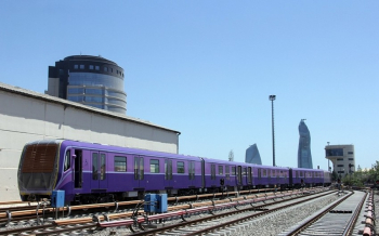 Metronun Rusiyadan aldığı 2 yeni qatar Bakıya çatıb