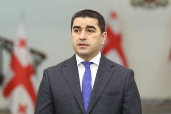 Papuaşvili Özbəkistan Baş naziri ilə "Orta Dəhliz"i müzakirə edib