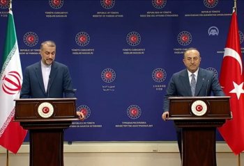İranın xarici işlər naziri Nyu-Yorka Mövlud Çavuşoğlu ilə birgə gedib