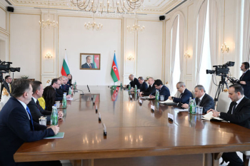 Azərbaycan və Bolqarıstan prezidentlərinin geniş tərkibdə görüşü olub