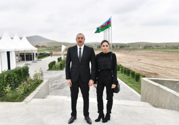 Prezident və birinci xanım Şuşada “Xarıbülbül” Festivalının açılışında iştirak edirlər
