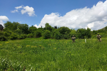 Ermənistanın Kirants kəndində sonuncu sərhəd dirəkləri quraşdırılıb, polis aksiyaçılara güc tətbiq edib