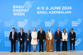 Prezident Bakı Enerji Həftəsi çərçivəsində sərgilərinin açılışında çıxış edib