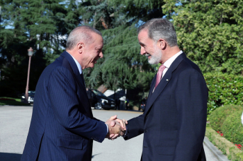 Ərdoğan İspaniya kralı VI Felipe ilə görüşüb
