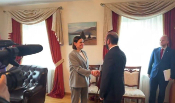Mirzoyan Belarus müxalifətinin lideri Tixonovskaya ilə görüşdü