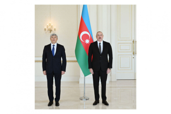 İlham Əliyev Qırğız Respublikasının ölkəmizdə yeni təyin olunan səfirinin etimadnaməsini qəbul edib