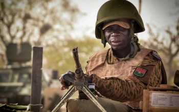 Burkina-Fasoda silahlılar ordu bazasına hücum edib, ölənlər var