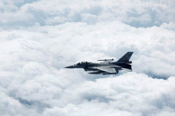 WP: Ukrayna Silahlı Qüvvələrinə təhvil verilən F-16-ların döyüş meydanına birbaşa təsir göstərməsi ehtimalı azdır