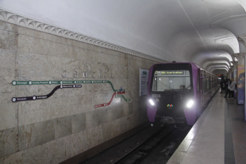 Bakı metrosunun iki xəttində qatarların hərəkətində yubanma yaranıb