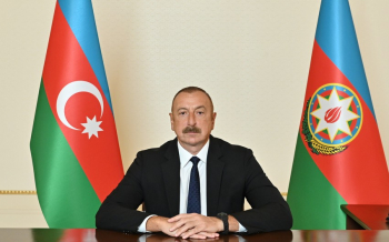 İlham Əliyev Sofiyada naməlum əsgərin məzarını ziyarət edib