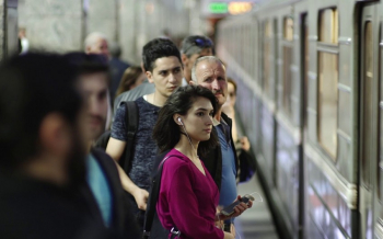 Metronun Bənövşəyi xəttinin stansiyalarına giriş məhdudiyyəti ləğv edilib