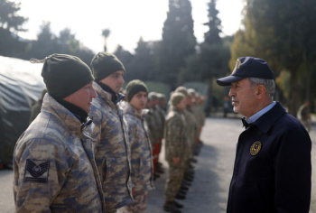 Hulusi Akar zəlzələ bölgəsində