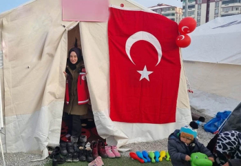 FHN tərəfindən Kahramanmaraşda daha üç ünvanda çadır şəhərcikləri qurulub