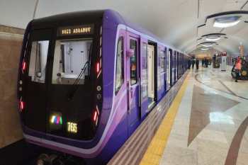 Bakı metrosunda sərnişin kimyəvi maddə dağıdıb, alışmaya səbəb olub