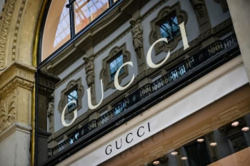 İtaliya polisi məşhur “Gucci” Moda Evində axtarış apardı