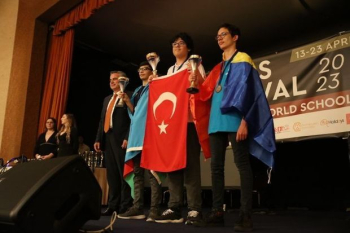 Azərbaycan məktəblisi Yunanıstanın Rodos şəhərində gümüş medal qazandı